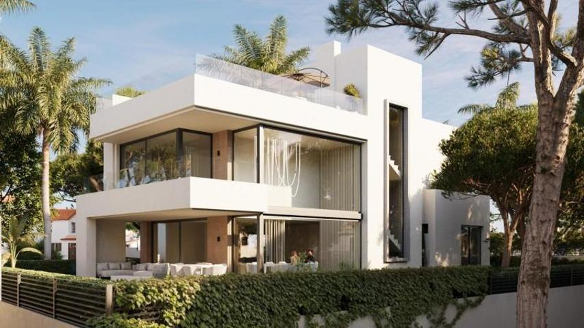 Chalet en venta en Marbella, Costabella photo 0