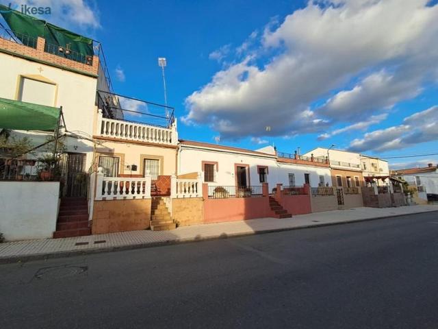 Adosada en venta en Posadas, Andalucia photo 0