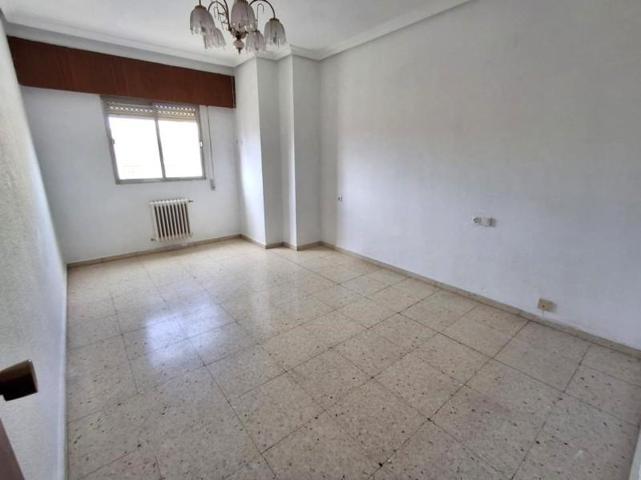 Piso en venta en La Roda, Paseo de la Estacion photo 0