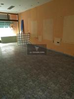 Local comercial en venta en Manises photo 0
