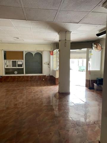 Local comercial en venta en Torrevieja, Centro photo 0