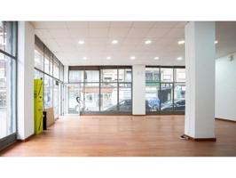 Local comercial en venta en Barcelona, La Verneda-La Pau photo 0