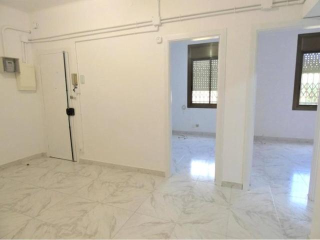 Piso en venta en Cornellà de Llobregat, Riera photo 0