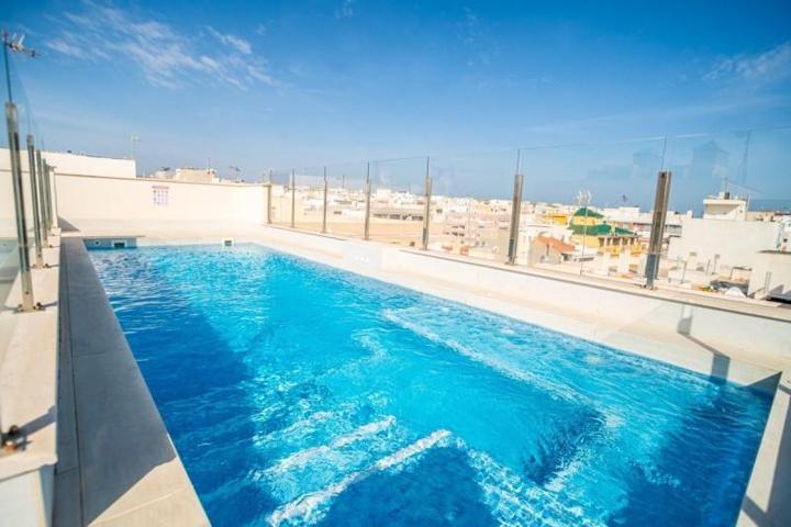 Apartamento en venta en Torrevieja photo 0
