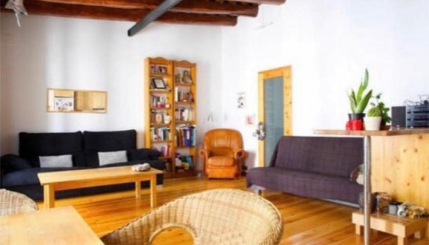 Aticos en venta en Barcelona photo 0