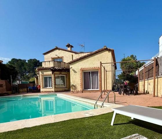 Chalet en venta en Canyelles, Vora sitges photo 0