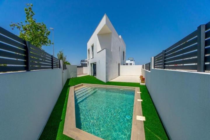 Bungalow en venta en Benijofar, Benijófar photo 0