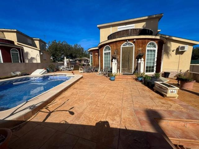Chalet en venta en Pilar de la Horadada, Pinar de Campoverde photo 0