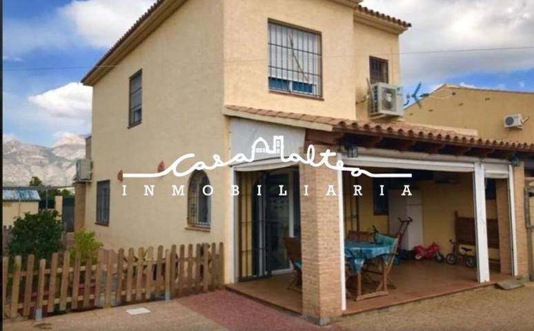 Bungalow en venta en La Nucia, Bello horizonte photo 0
