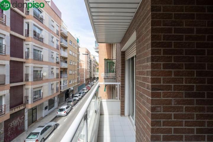 Piso en venta en Granada, Camino de ronda photo 0