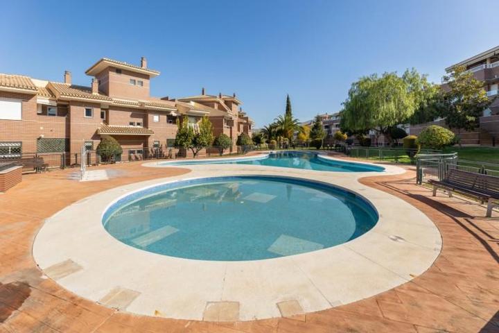 Piso en venta en Zubia, HUERTA DE SANTA RITA photo 0