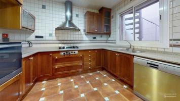 Adosada en venta en Vilanova del Vallès photo 0