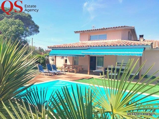 Casa en venta en Caldes de Malavella, El Llac del Cigne photo 0