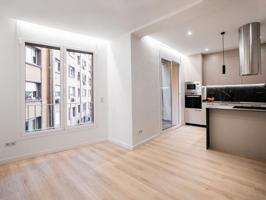 Piso en venta en Barcelona photo 0