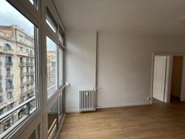 Apartamento en venta en Barcelona photo 0