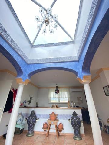 Chalet en venta en Mijas, Calaburra - chaparral photo 0