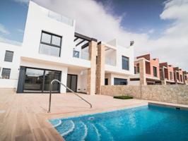 Chalet en venta en Pilar de la Horadada photo 0