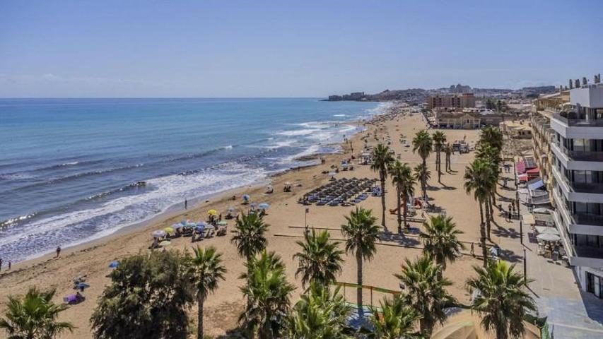Aticos en venta en Torrevieja, La Mata photo 0