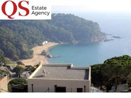 Chalet en venta en Lloret de Mar, Cala Canyelles photo 0
