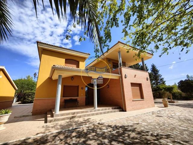 Chalet en venta en Banyeres de Mariola, Comunidad valenciana photo 0
