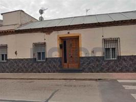 Chalet en venta en Tomelloso, La Mancha photo 0