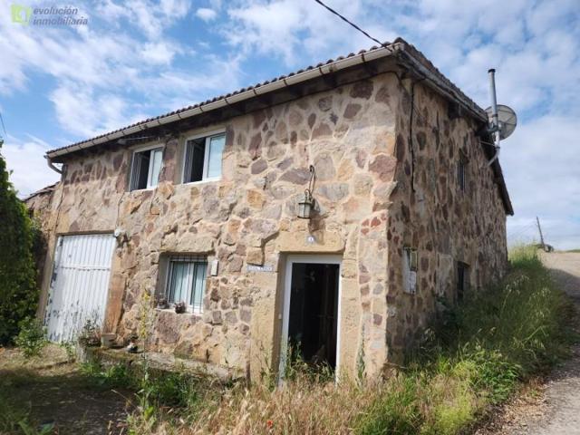 Casas de pueblo en venta en Barbadillo del Mercado, La demanda photo 0