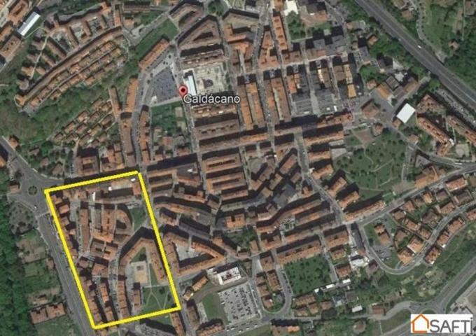 Local comercial en venta en Galdakao photo 0
