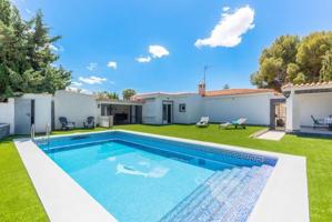 Chalet en venta en Busot photo 0