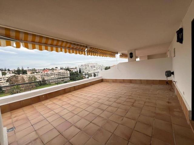 Atico Duplex en venta en Marbella, Guadalmina Alta photo 0