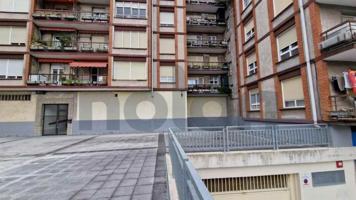 Local comercial en venta en Arrasate-Mondragón, Alto Deba photo 0