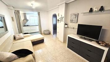 Apartamento en venta en Torrevieja photo 0