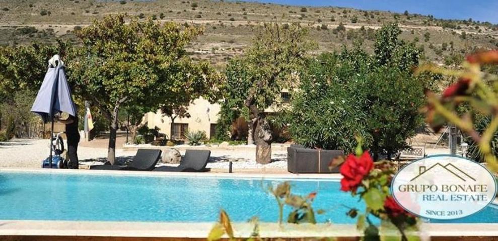 Casa con terreno en venta en Jijona, Comunidad valenciana photo 0