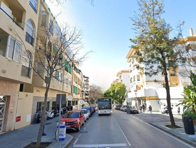 Local comercial en venta en Marbella, Costa del Sol Occidental-Área de Marbella photo 0