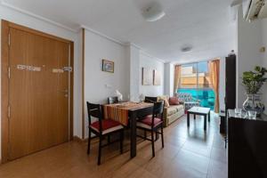 Apartamento en venta en Torrevieja, Playa del cura photo 0