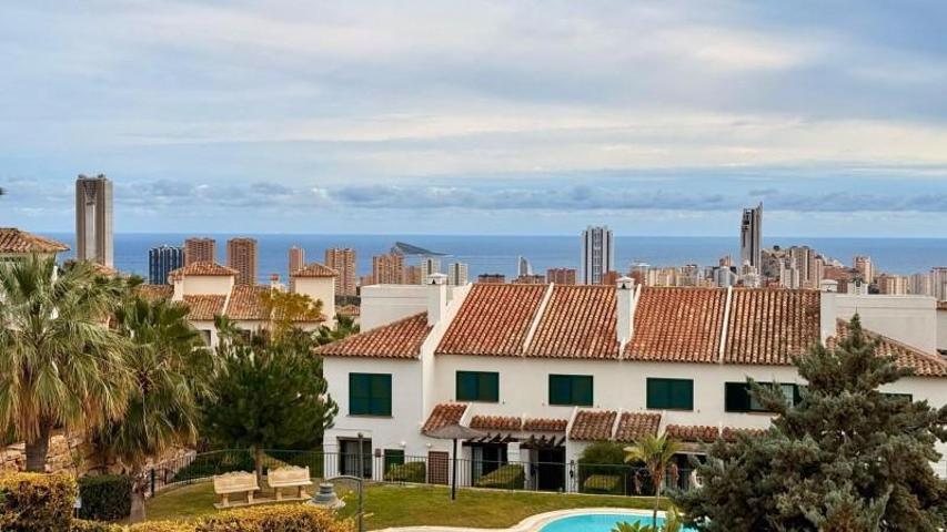 Bungalow en venta en Finestrat, Sierra cortina photo 0