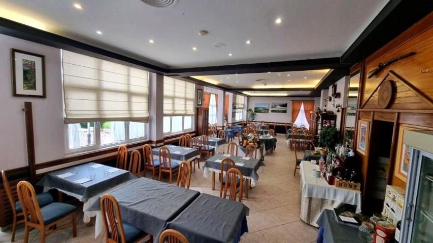 Local comercial en venta en Santa Cruz de Bezana photo 0