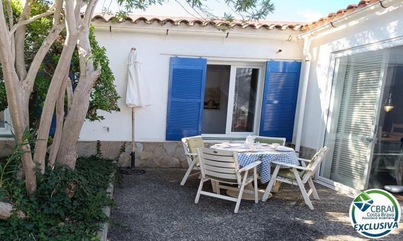 Casa en venta en Roses, Santa Margarida photo 0