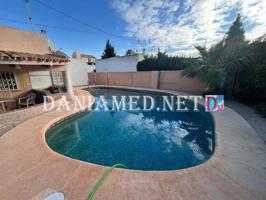 Chalet en venta en Denia, Las Marinas photo 0