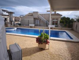 Chalet en venta en Algorfa, Comunidad valenciana photo 0