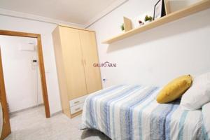 Piso en venta en Alicante, Alto garbinet photo 0