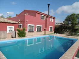 Chalet en venta en Yecla photo 0