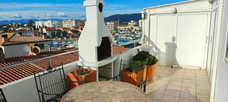 Apartamento en venta en Roses, Santa Margarida photo 0