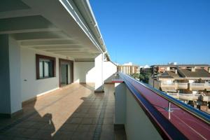 Apartamento en venta en Guardamar del Segura photo 0