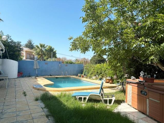 Casa en venta en Pedreguer, Comunidad valenciana photo 0