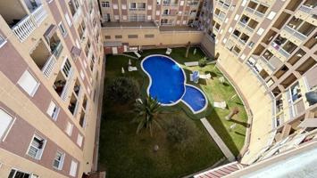 Apartamento en venta en Torrevieja photo 0