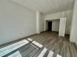 Local comercial en venta en Denia photo 0