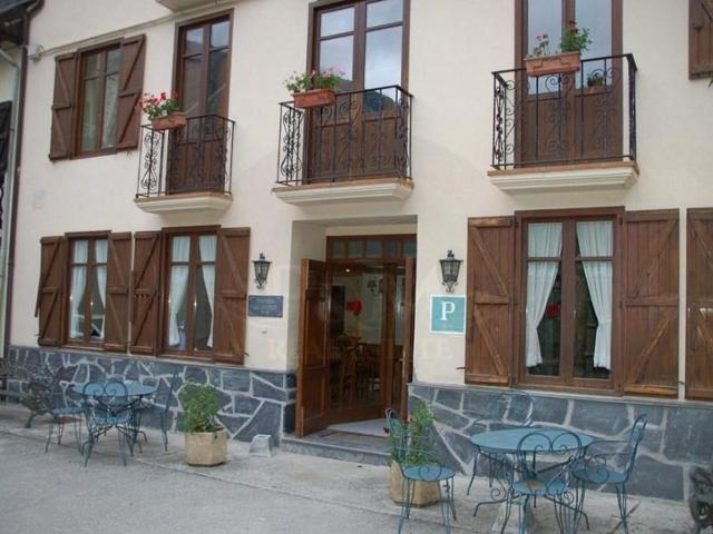 Casa en venta en Les photo 0