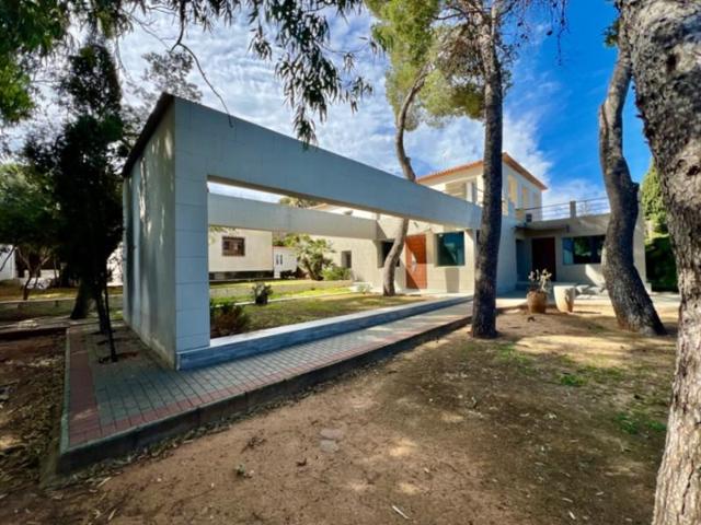 Chalet en venta en Denia photo 0