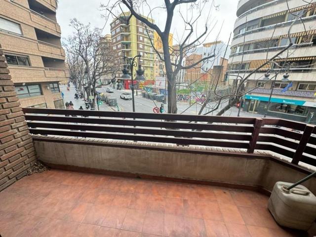 Piso en venta en Valencia, Ciutat Vella photo 0