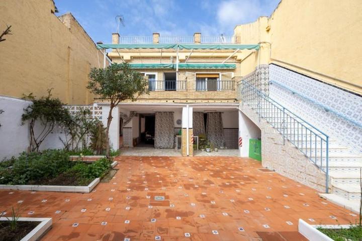 Casa en venta en Armilla, Armilla photo 0